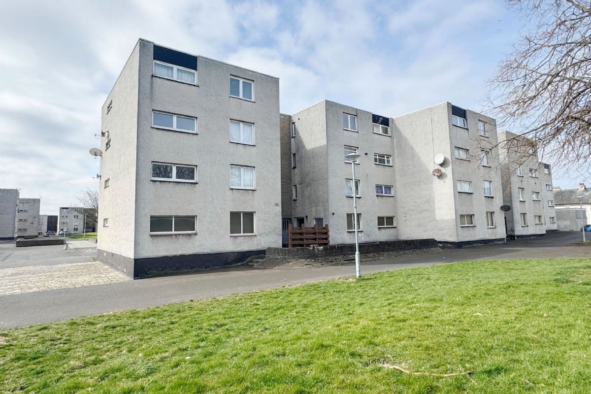 2 Bedroom Flat
