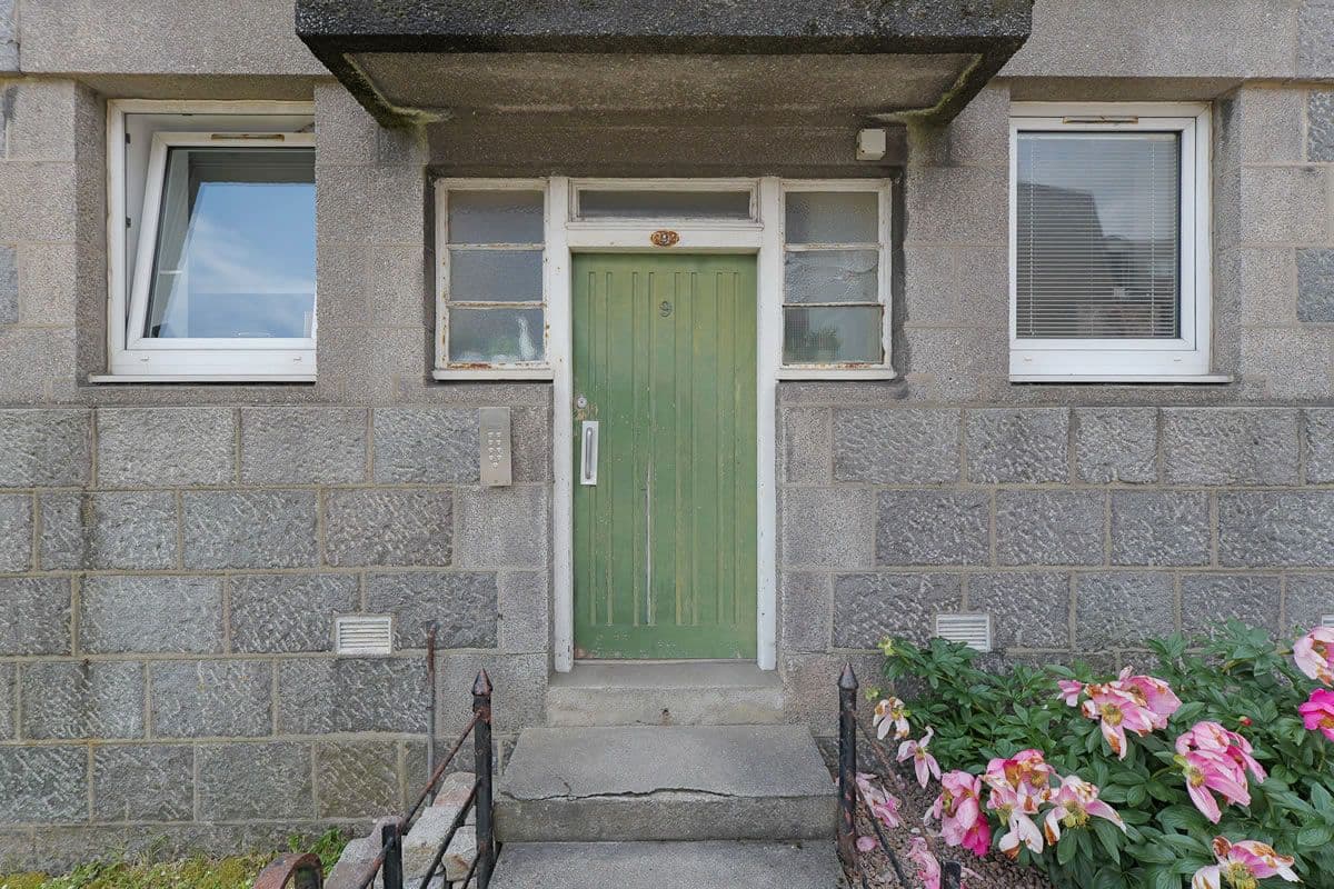 2 Bedroom Flat
