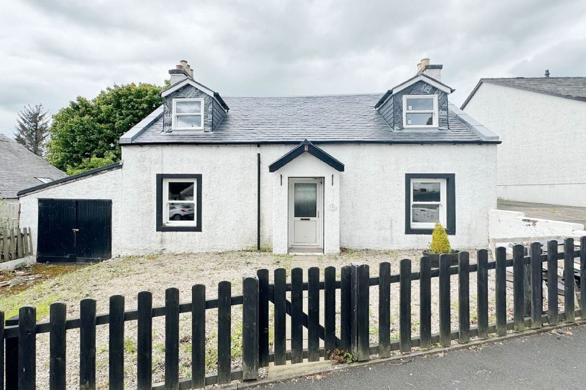 2 Bedroom House