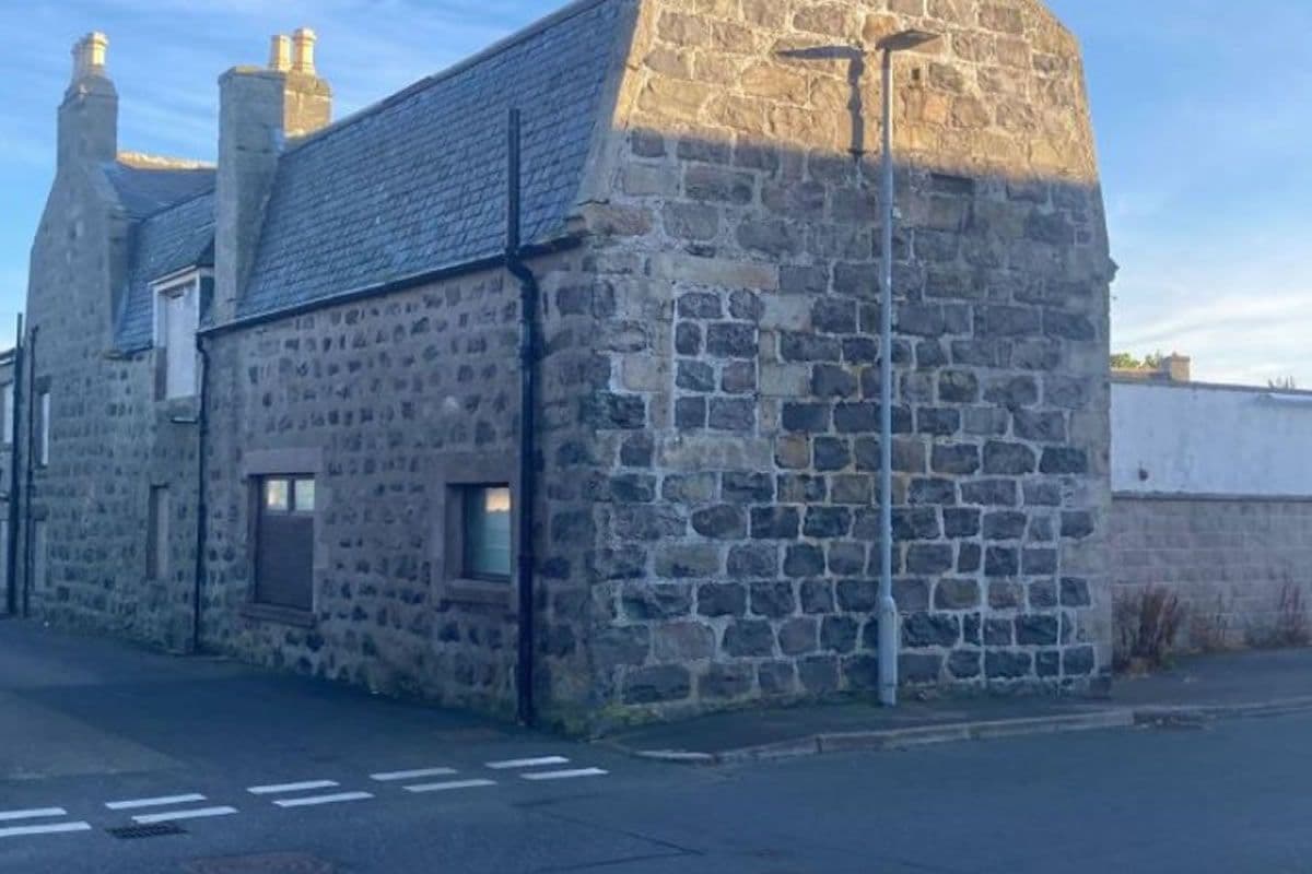 Vacant Commercial Lot 385