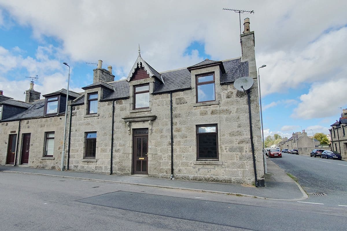 2 Bedroom Flat