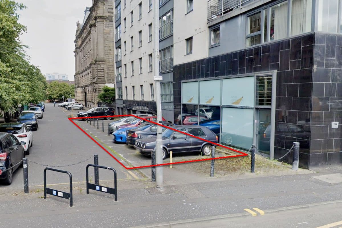 Vacant Commercial Lot 76