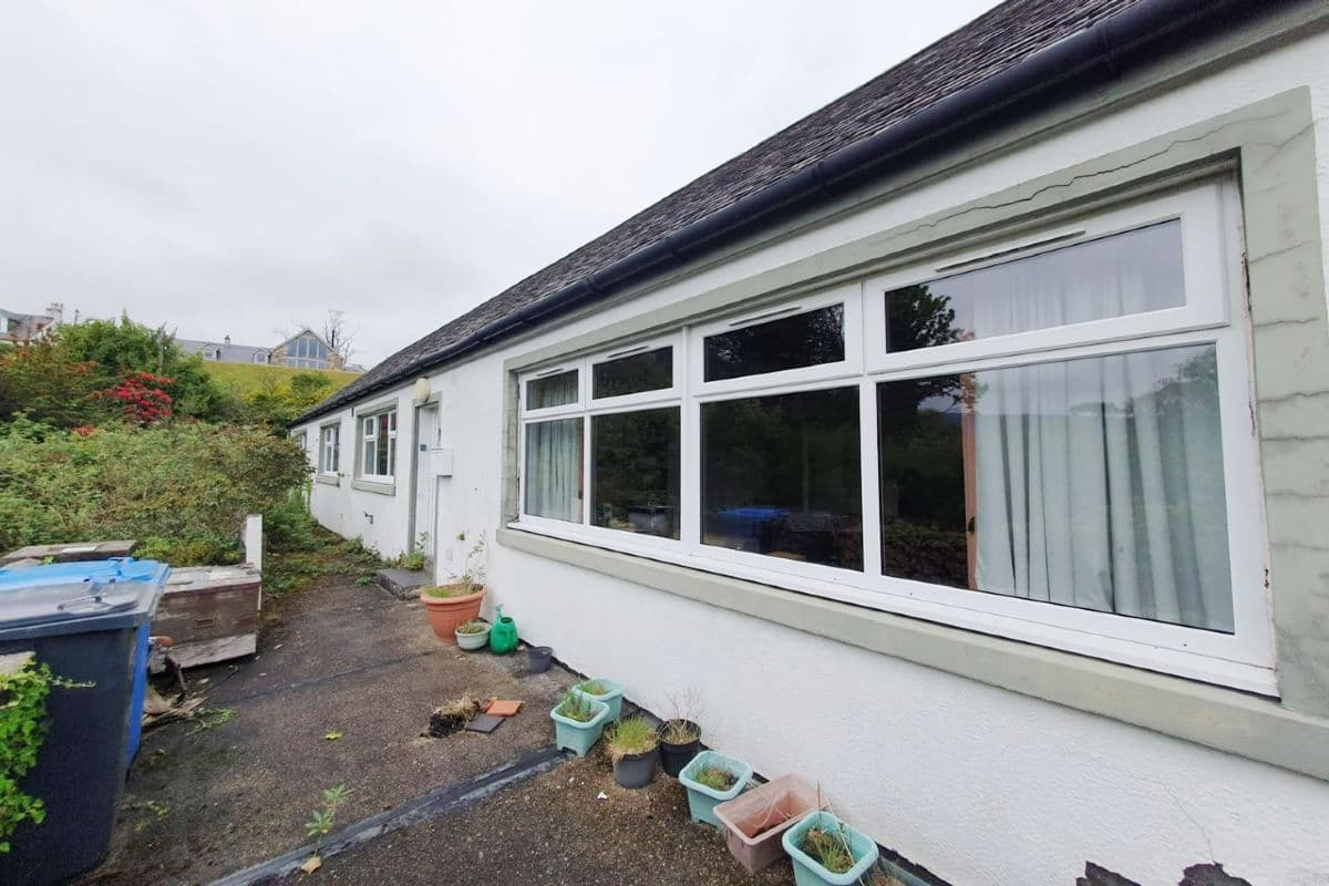 2 Bedroom House