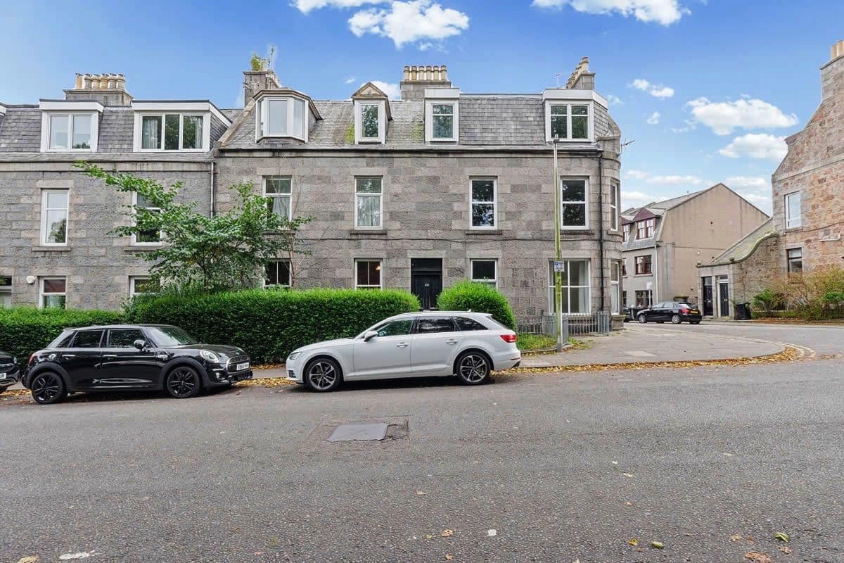 2 Bedroom Flat
