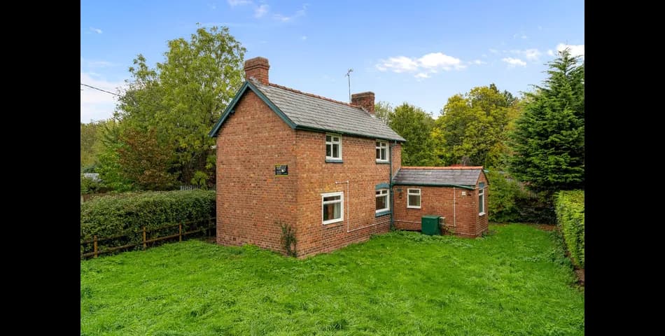 Detached Cottage Requiring Modernisation