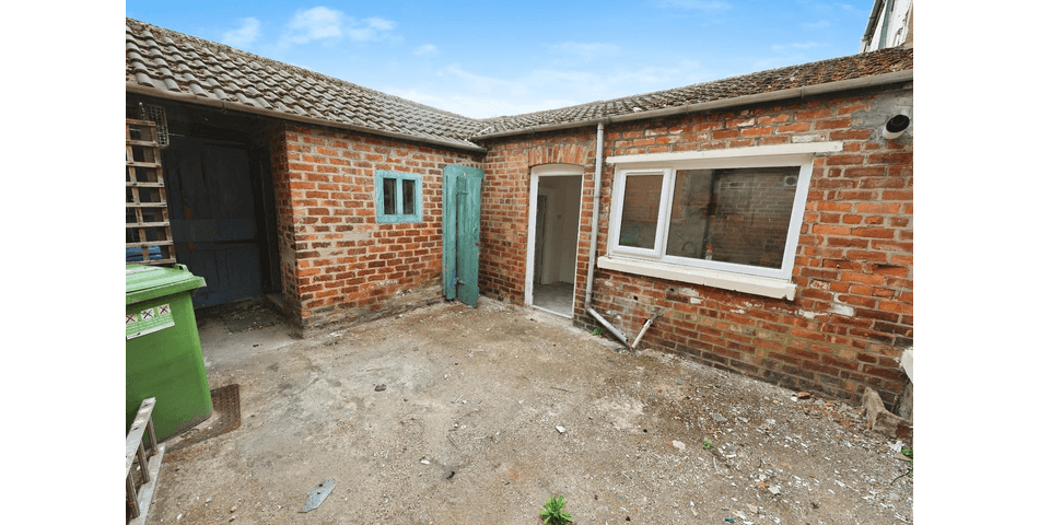 Four Bedroom Terraced Property
