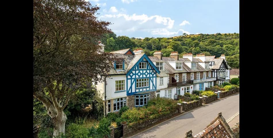 Large Attached Edwardian Residence
