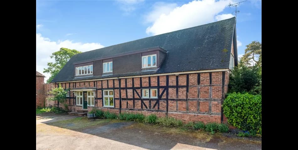 Charming Grade II Listed Barn Conversion