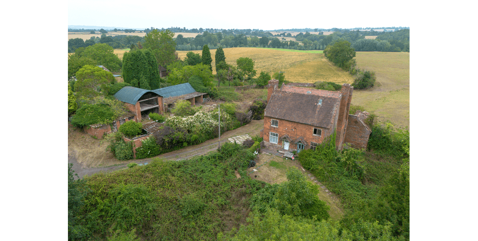 1 & 2 Walton Farm Cottages & Barn