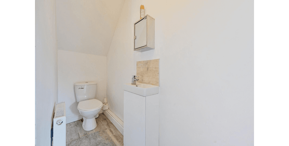 Four Bedroom Detached Cottage