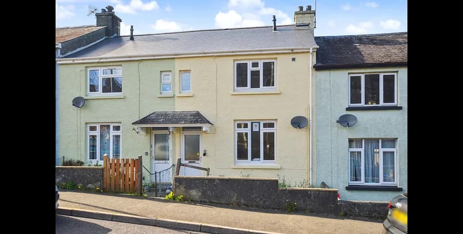 Mid Terraced House for Sale via Auction