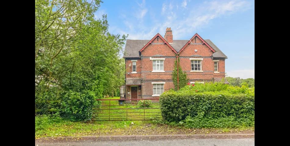Characterful Semi-Detached Property