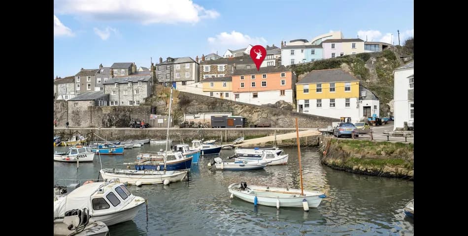 Three Storey House with Self-contained Apartment