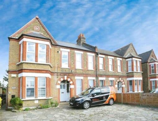Lot 6 - Flat C, 99 Bromley Road, London, SE6 2UF