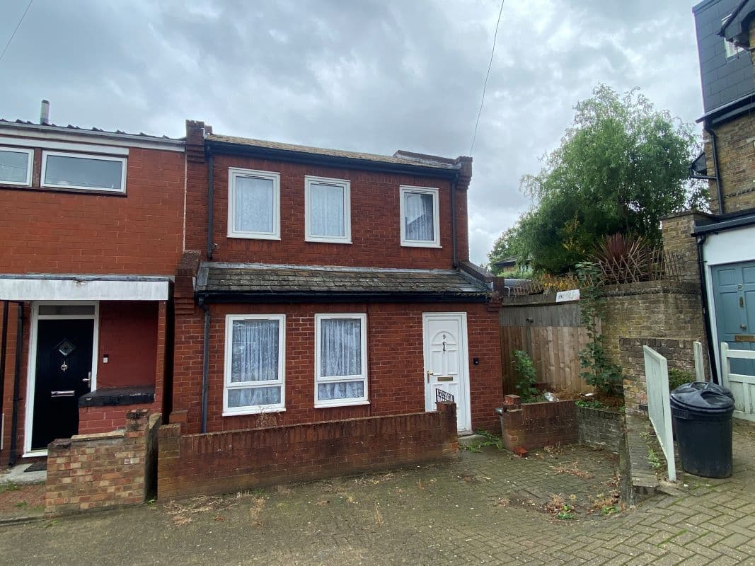 Lot 30 - 9 Verran Road, London, SW12 8BA