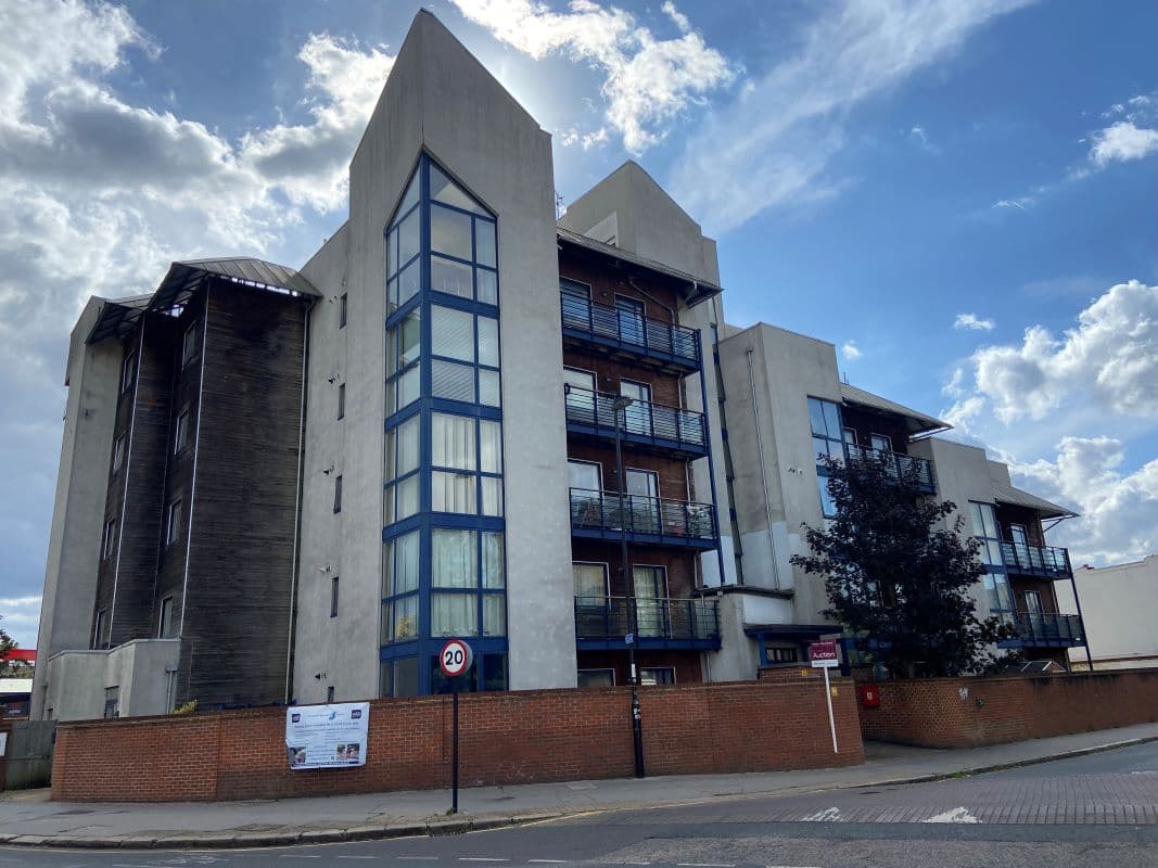 Lot 8 - Flat 4 Innova Court, 1A Leslie Park Road, Croydon, CR0 6AT