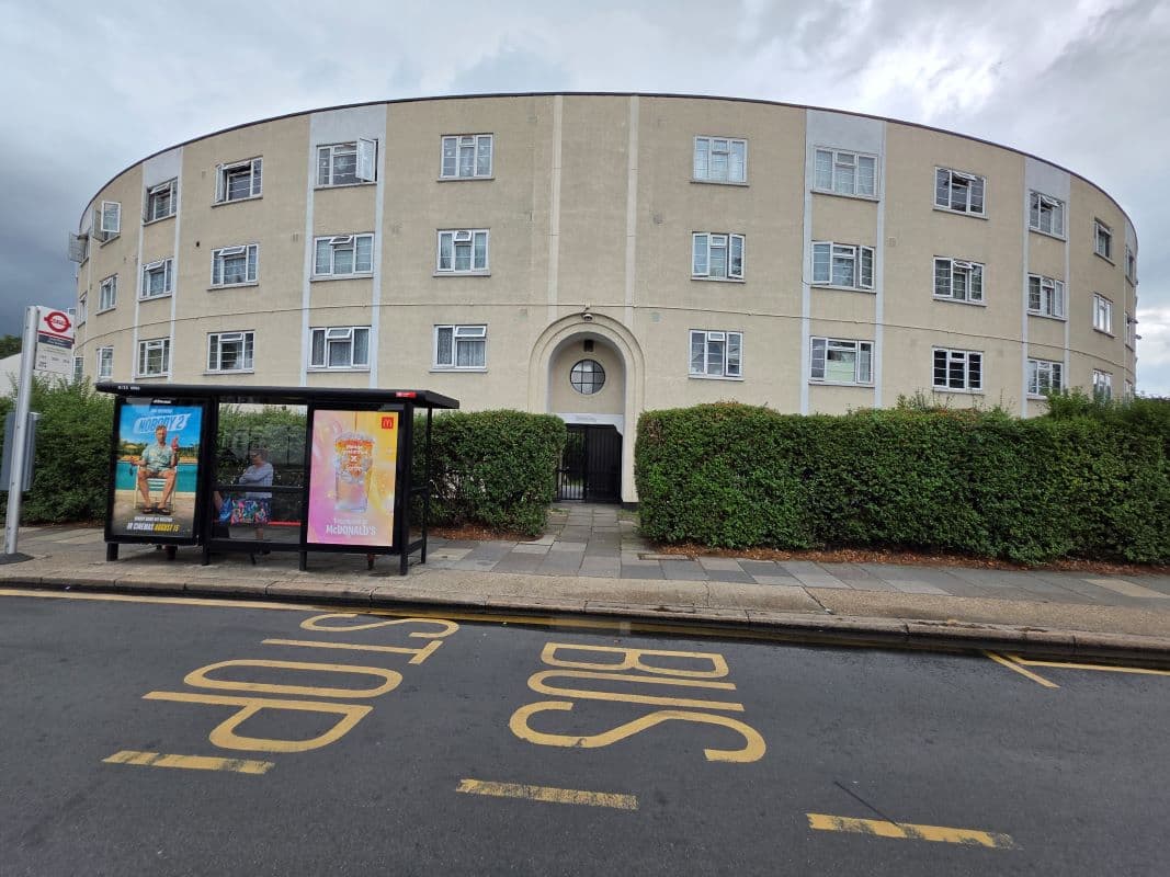 Lot 3 - Flat 4 Charlton Court