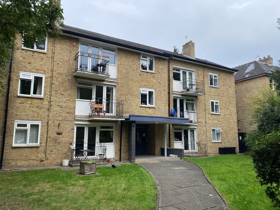 Lot 33 - Flat 3 Dunarden Court, 15 Inner Park Road
