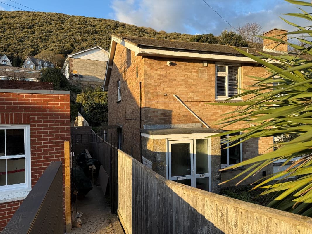 Lot 33 - 125 High Street