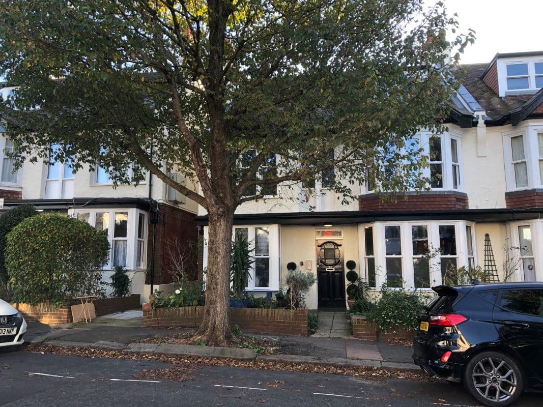 Lot 23 - Flat 4, 24 Windlesham Gardens