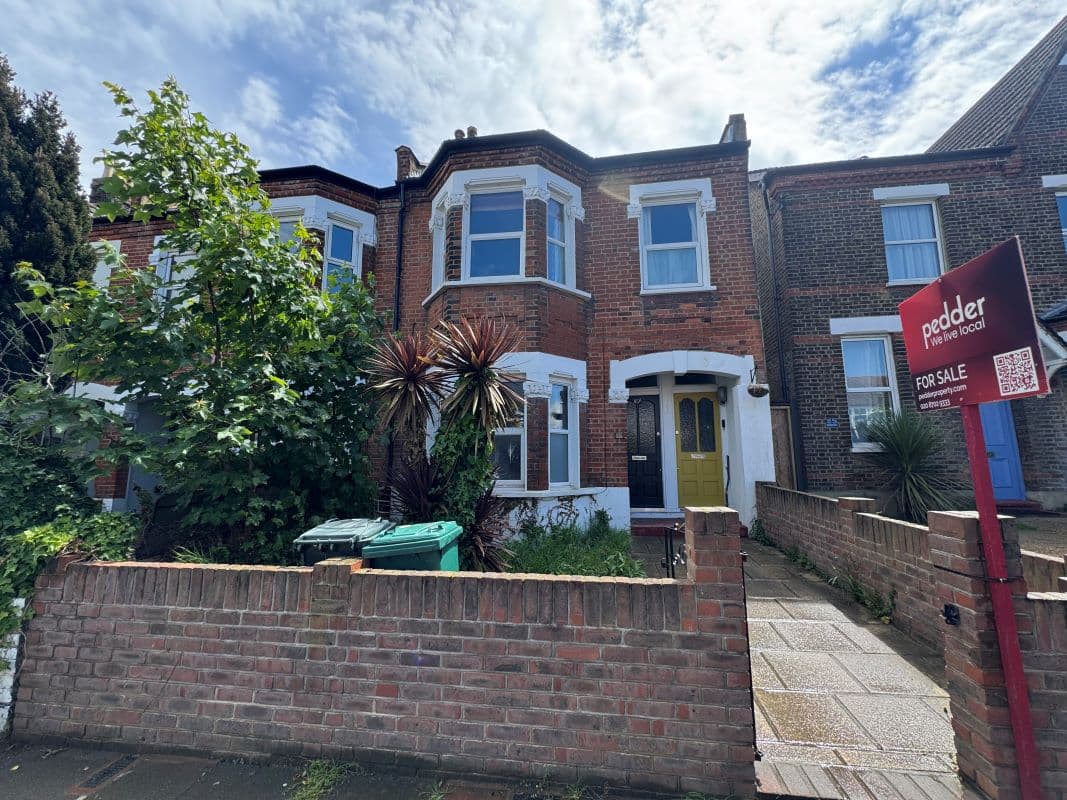 A two bedroom ground floor garden maisonette