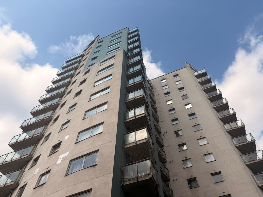 Lot 7 - Flat 153 City View, Axon Place