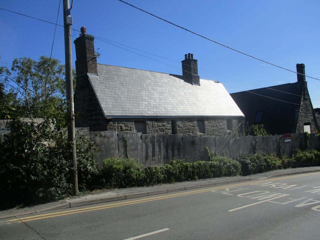 Old School House, Penrallt, Llangefni