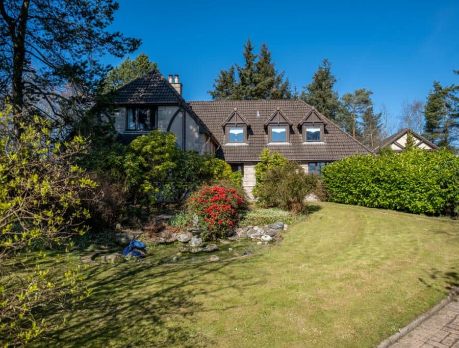 Luxurious 5-Bedroom Home with Pool & Entertainment Room – Port Elphinstone, Inverurie.