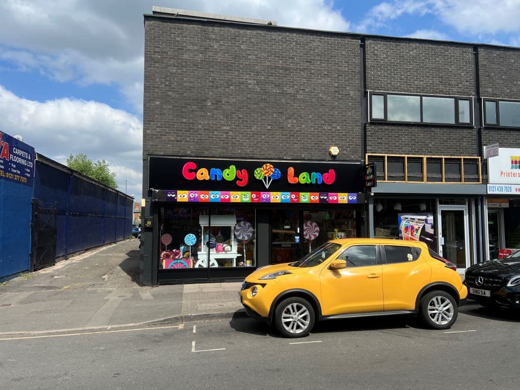 Freehold retail investment property