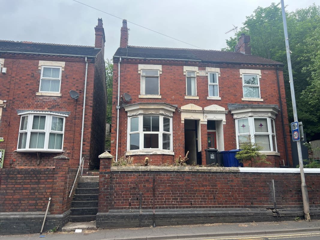 70a & 70b Liverpool Road, Kidsgrove, Stoke-on-Trent, ST7 1EE