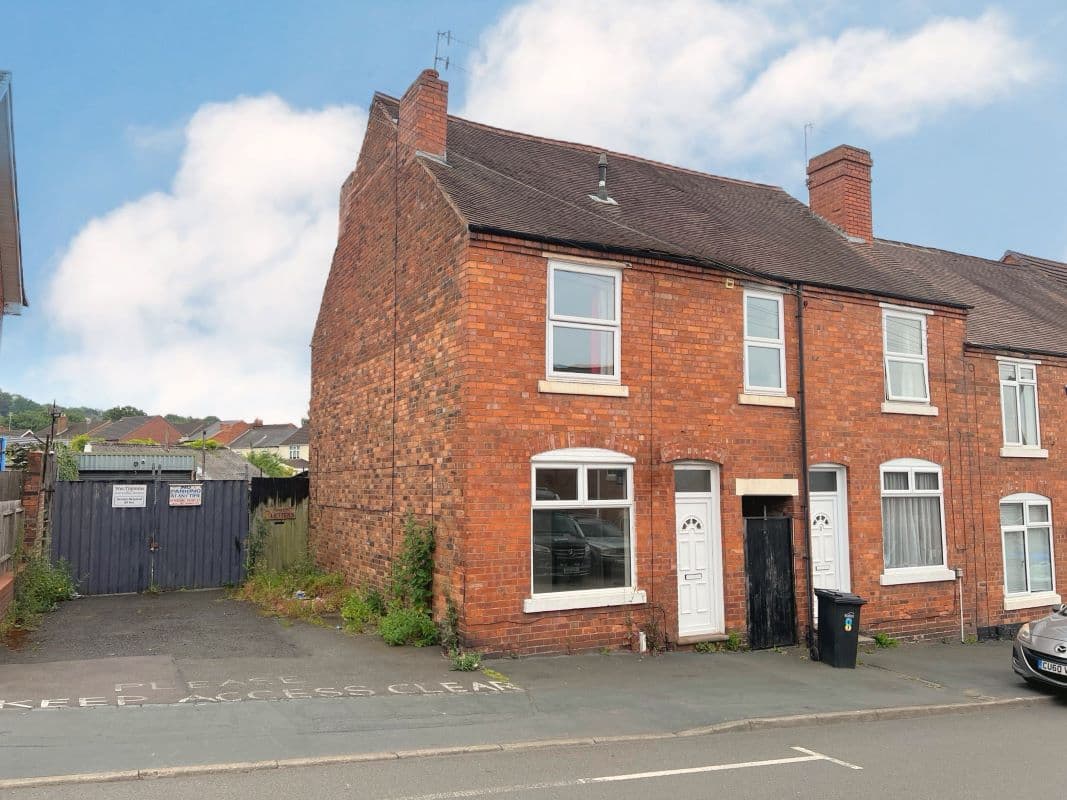 2 bedroom end terraced house in Dudley