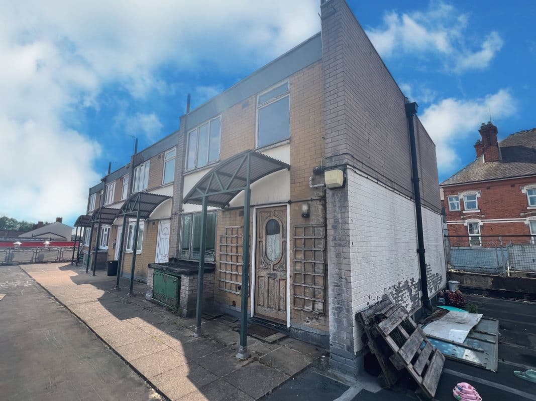 Vacant Leasehold Maisonette
