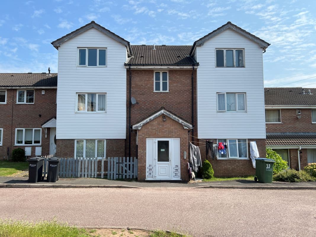 Vacant Leasehold Two Bedroom Flat