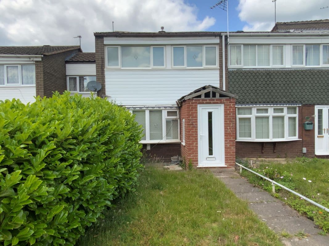 3 bedroom modern town house in Wolverhampton