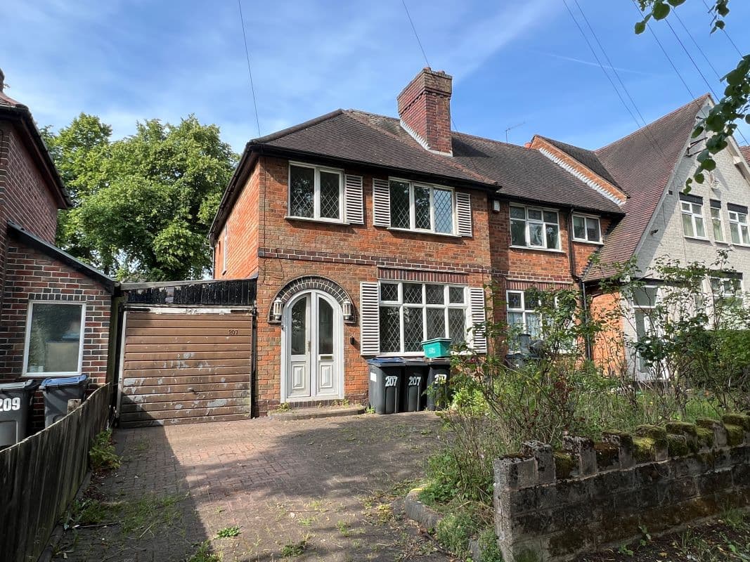 3 bedroom end terraced house in Hall Green