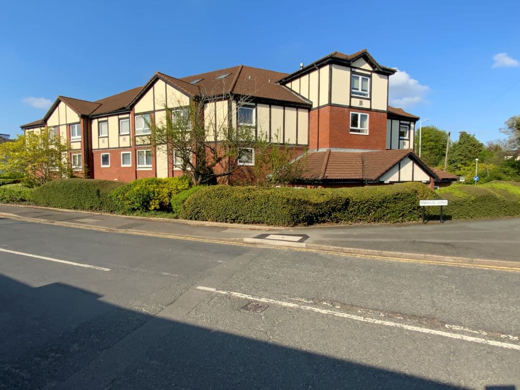 A vacant leasehold ground floor retirement apartment