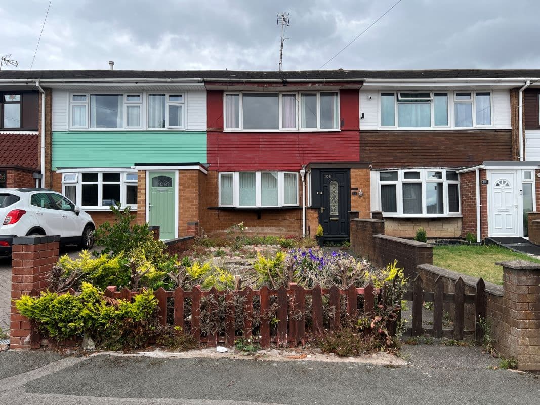 3 bedroom mid terraced house in Bloxwich, Walsall