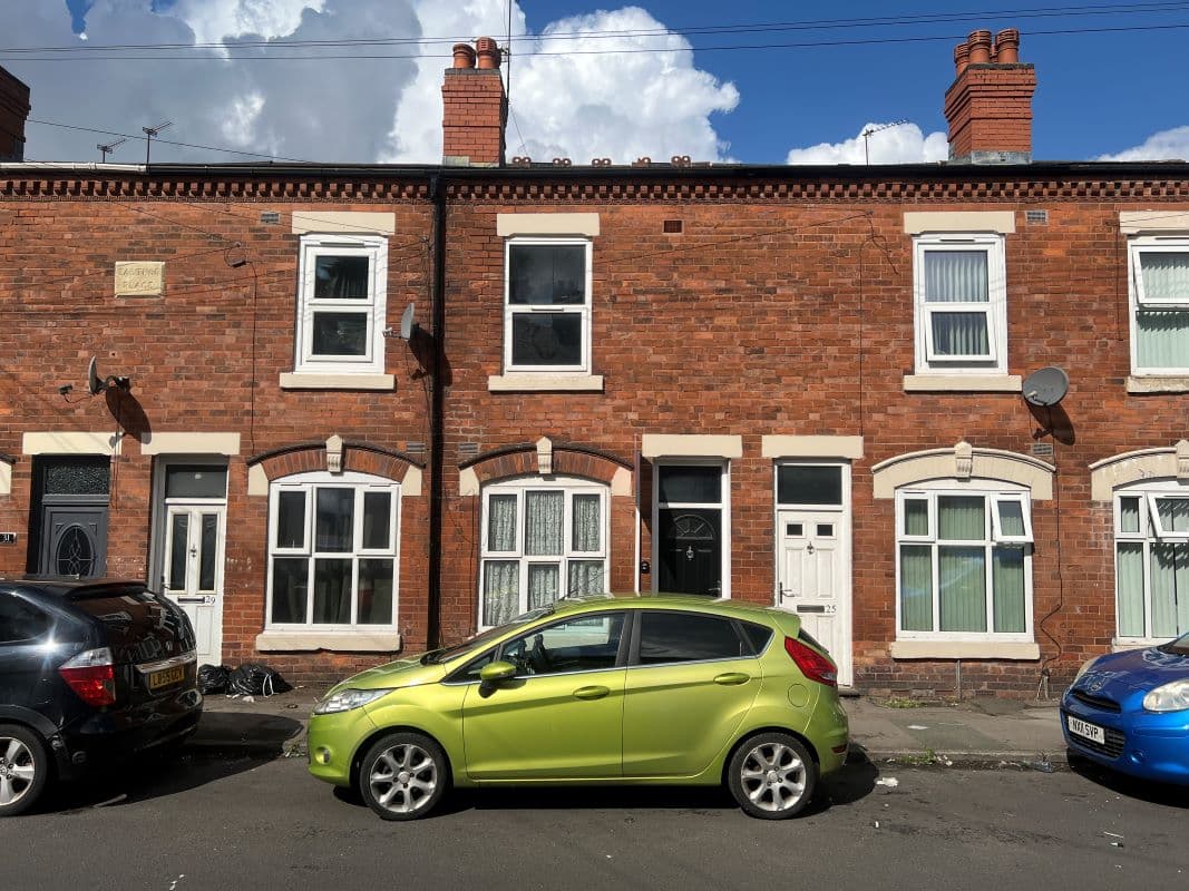 3 bedroom mid terraced house in Saltley