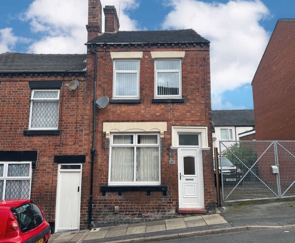 3 bedroom end terraced house in Stoke on Trent