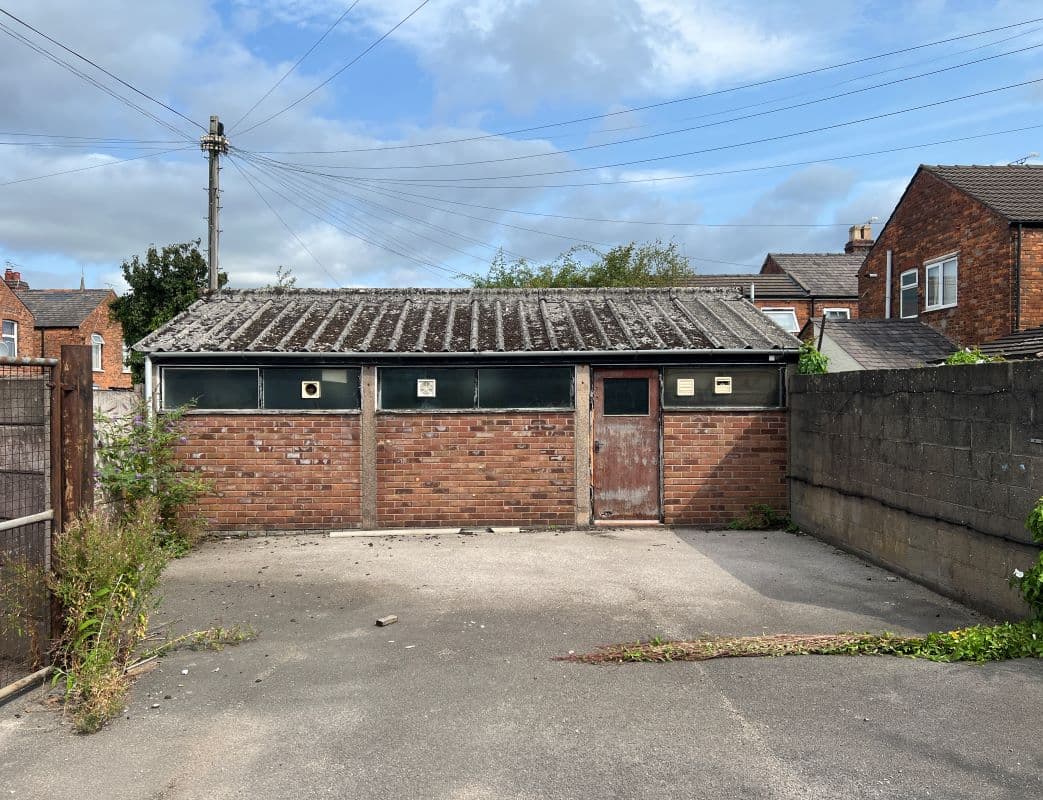 Workshop rear of 76 Edleston Road, Crewe, Cheshire, CW2 7HD
