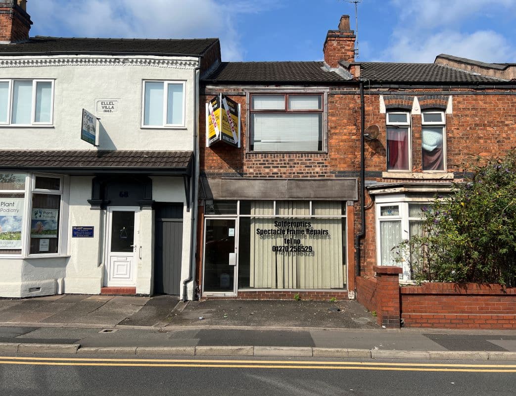 Vacant Freehold Mid Terraced Mixed Use Property