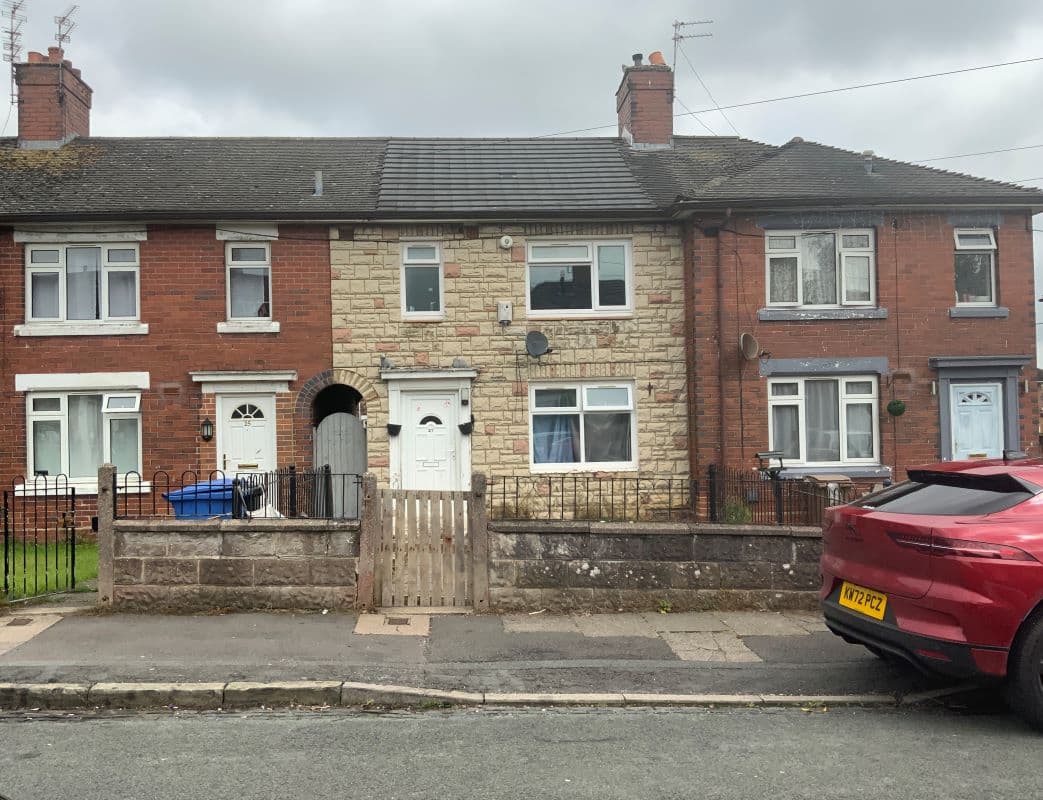 3 bedroom mid terraced property in Stoke On Trent