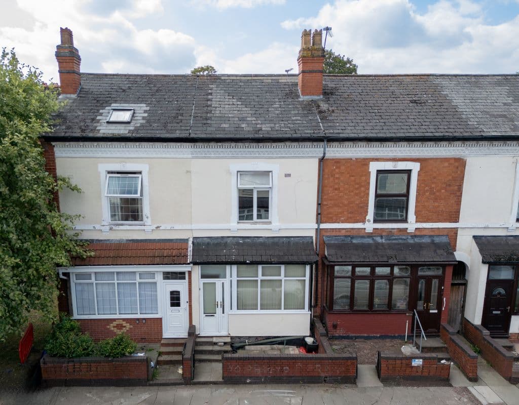3 Bedroom Mid Terraced Property