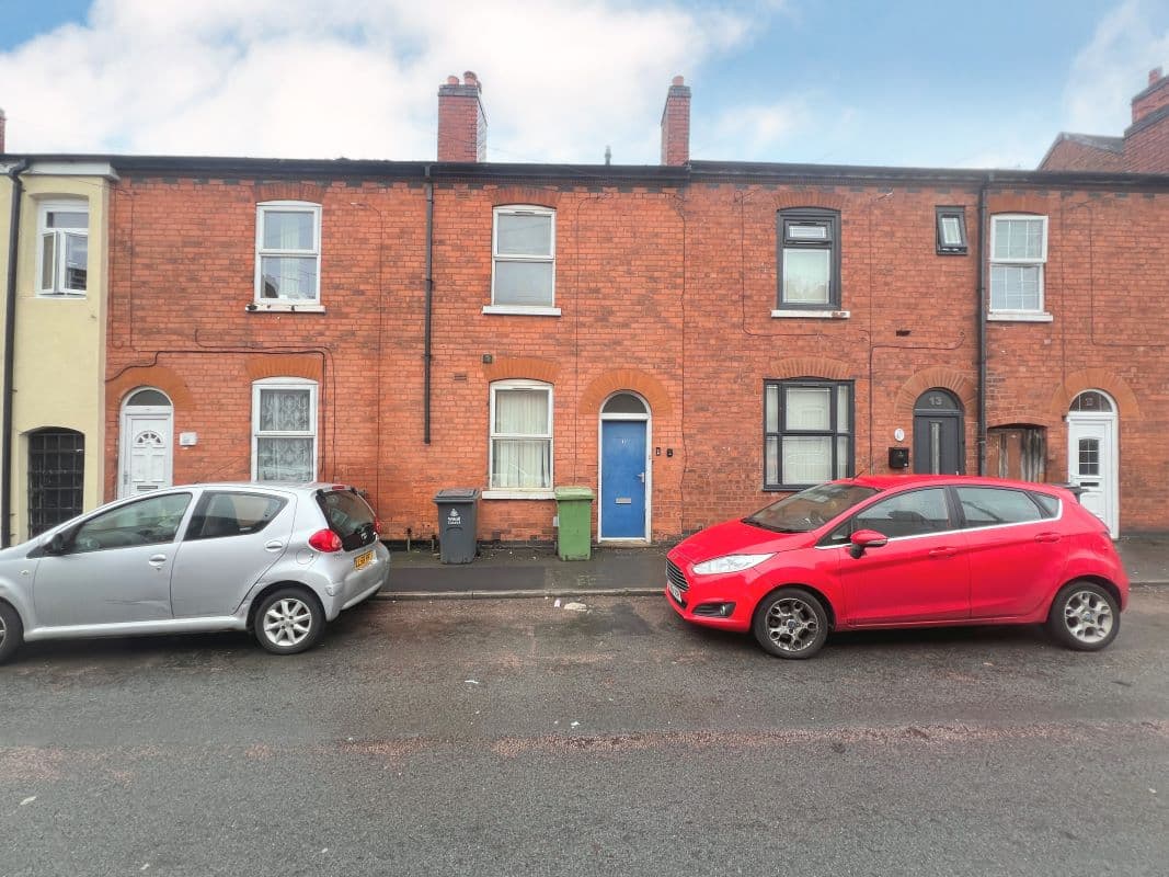 2 Bedroom Mid Terraced Property