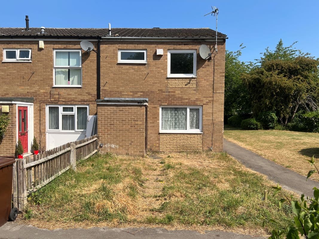 3 bedroom end terraced house in Castle Bromwich