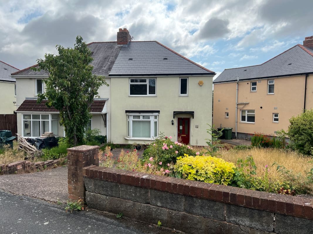 4 bedroom semi detached house in Walsall