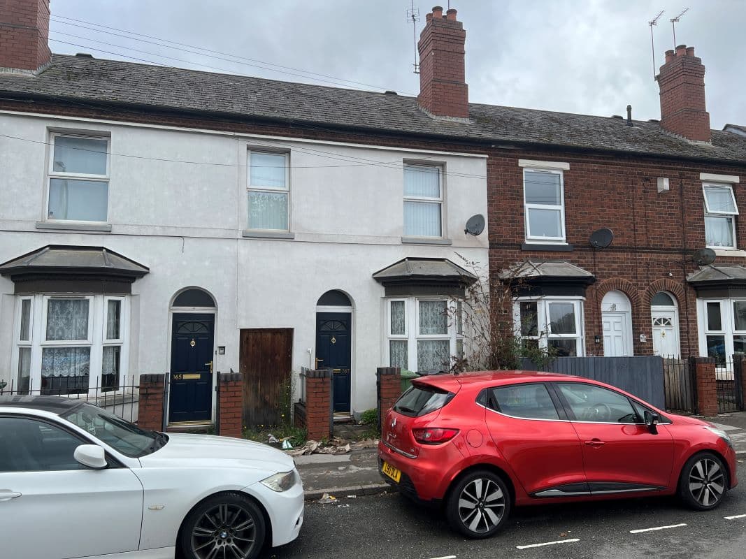 3 bedroom mid terraced property in Walsall