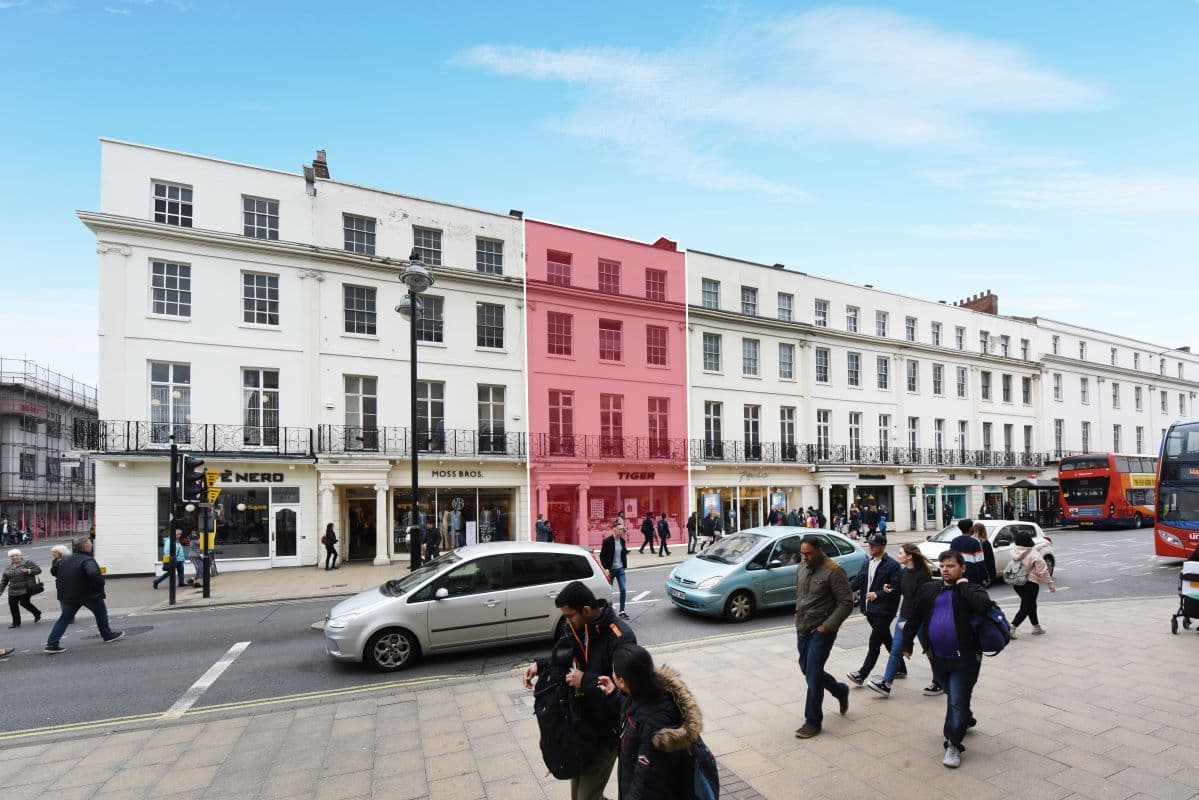 Freehold retail investment in Leamington