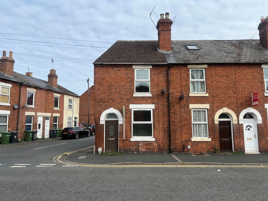 3 Bedroom End Terraced House