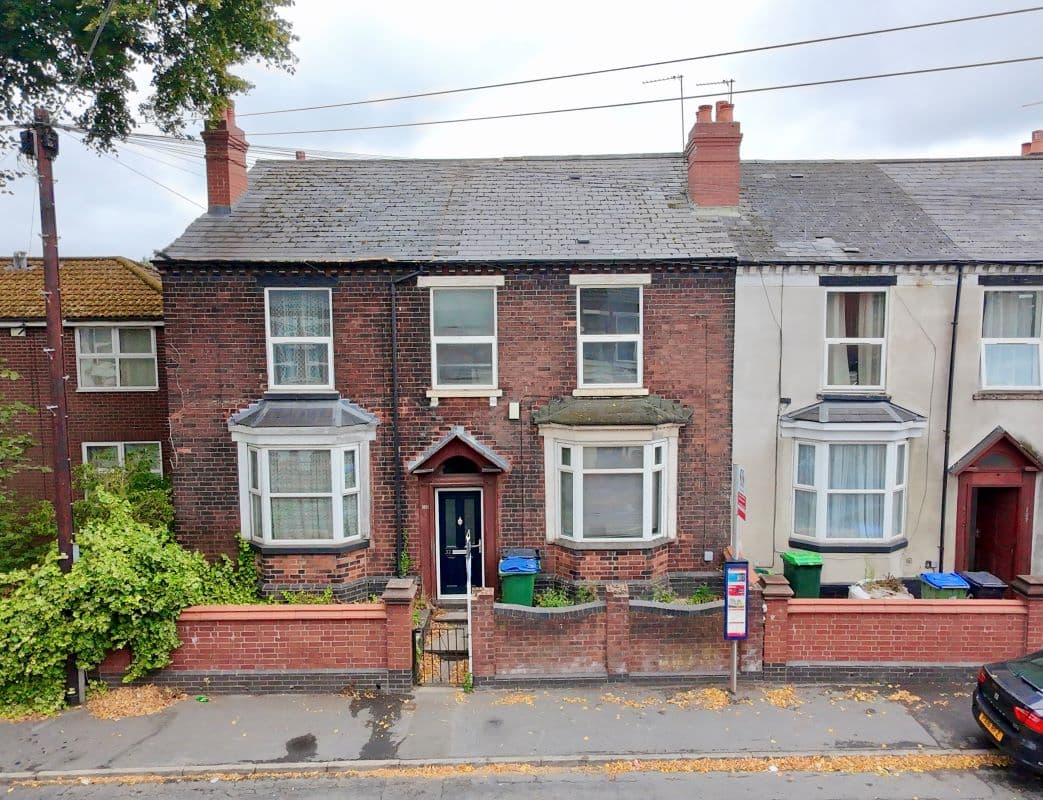 Freehold Mid Terraced Property